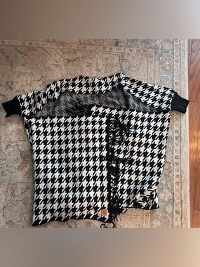 Black & White Houndstooth Scarf Poncho